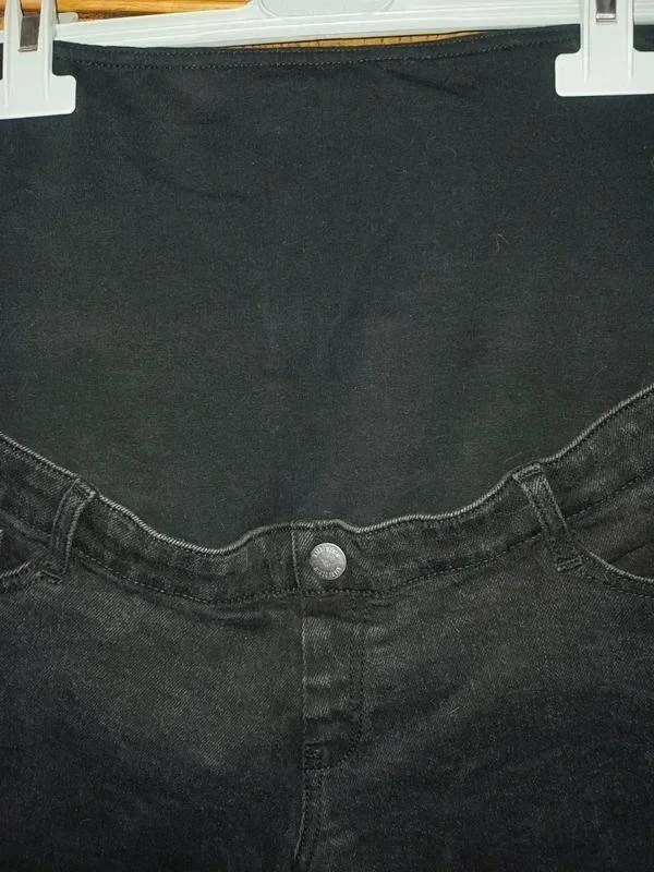 Short jeans preto tamanho 38 para mulher grávida em algodão e elastano novo – photo 3
